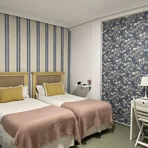  Quarto em Acomodações Particulares Privada Centro Historico
